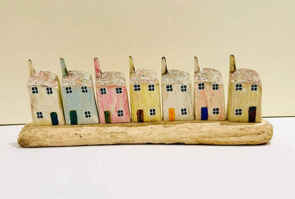 Seven Houses Row. Woodcarving