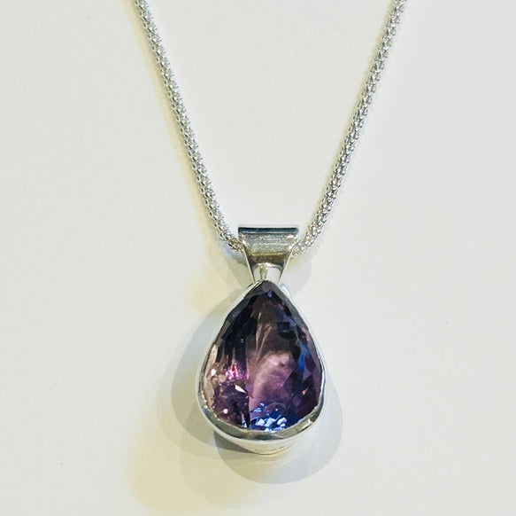 Teardrop Amethyst Pendant / Silver Chain (GJ04)